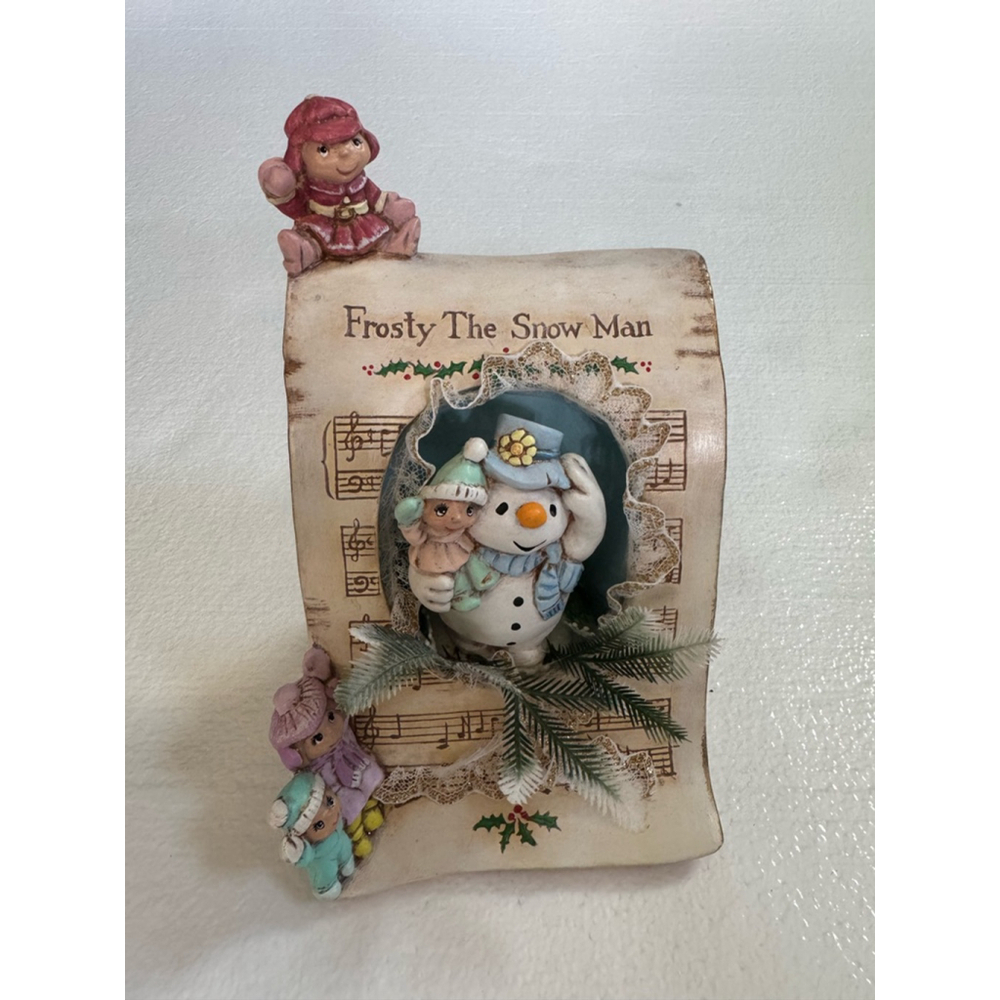 Unisex Garry Sharpe Figurine Frosty the Snowman Beige Blue